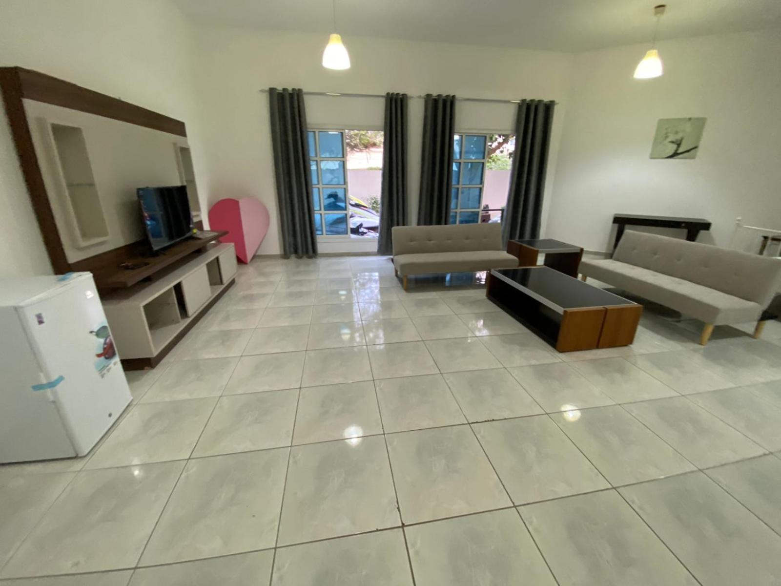 Comfortable Private Rooms In Compound Housing Dubai Exteriör bild